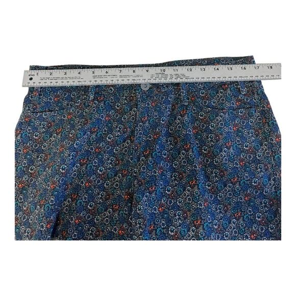 Levi's Gray Floral Daisy Denim  Preppy Boho Shorts Size 12 - Picture 6 of 10